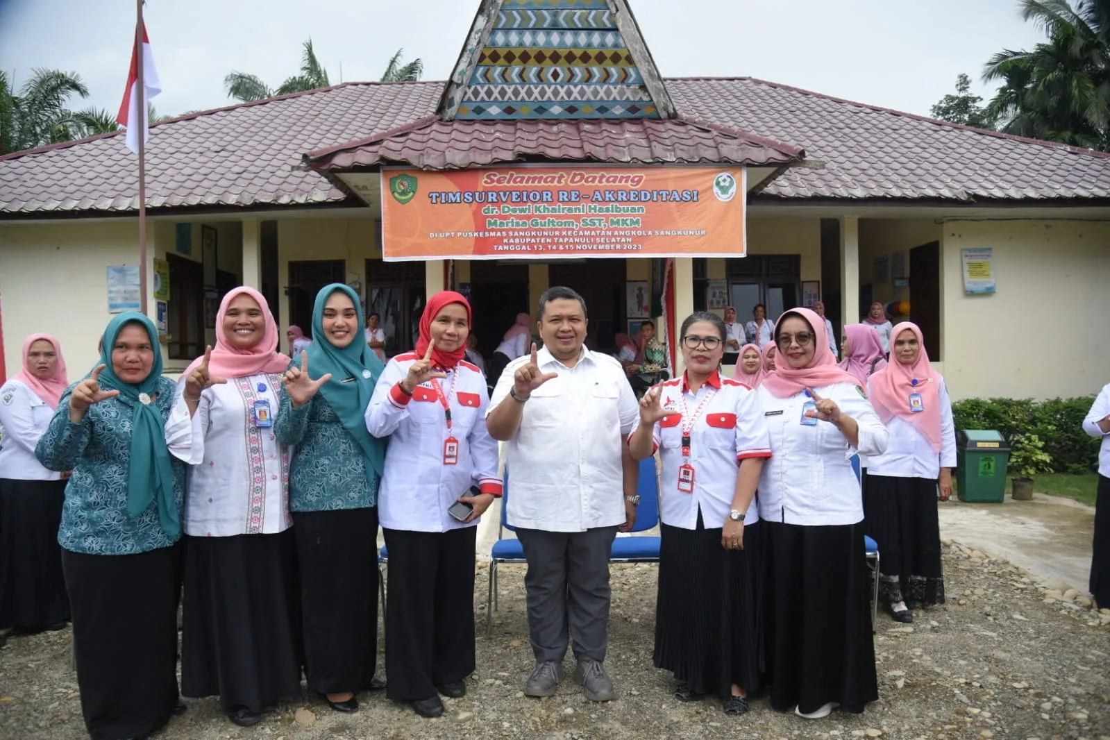 Bupati Tapsel Dukung Re-Akreditasi UPT Puskesmas Sangkunur