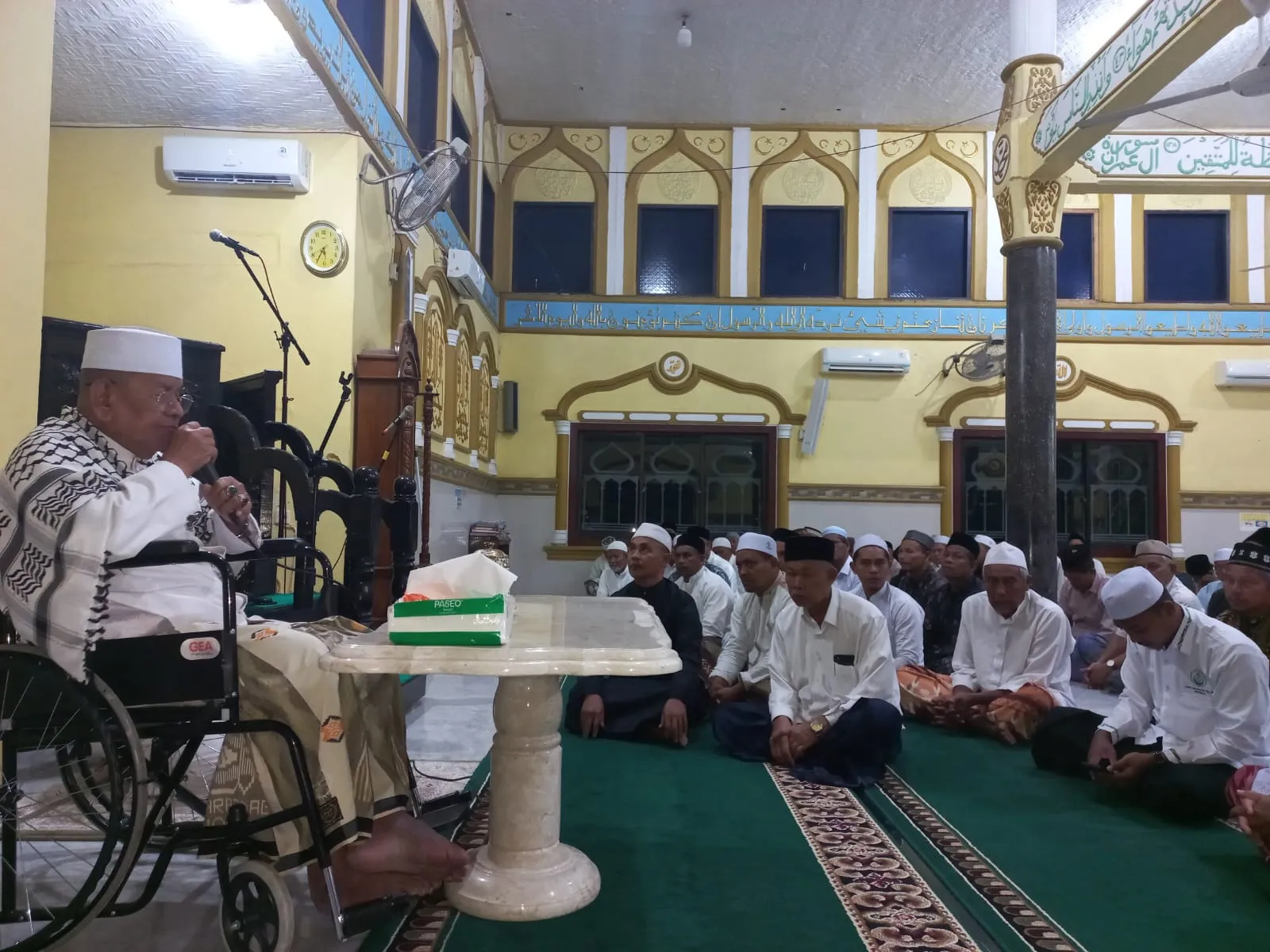 Abon Arongan Sampaikan Pesan Khusus Ke Jemaah Subuh Di Idi Cut