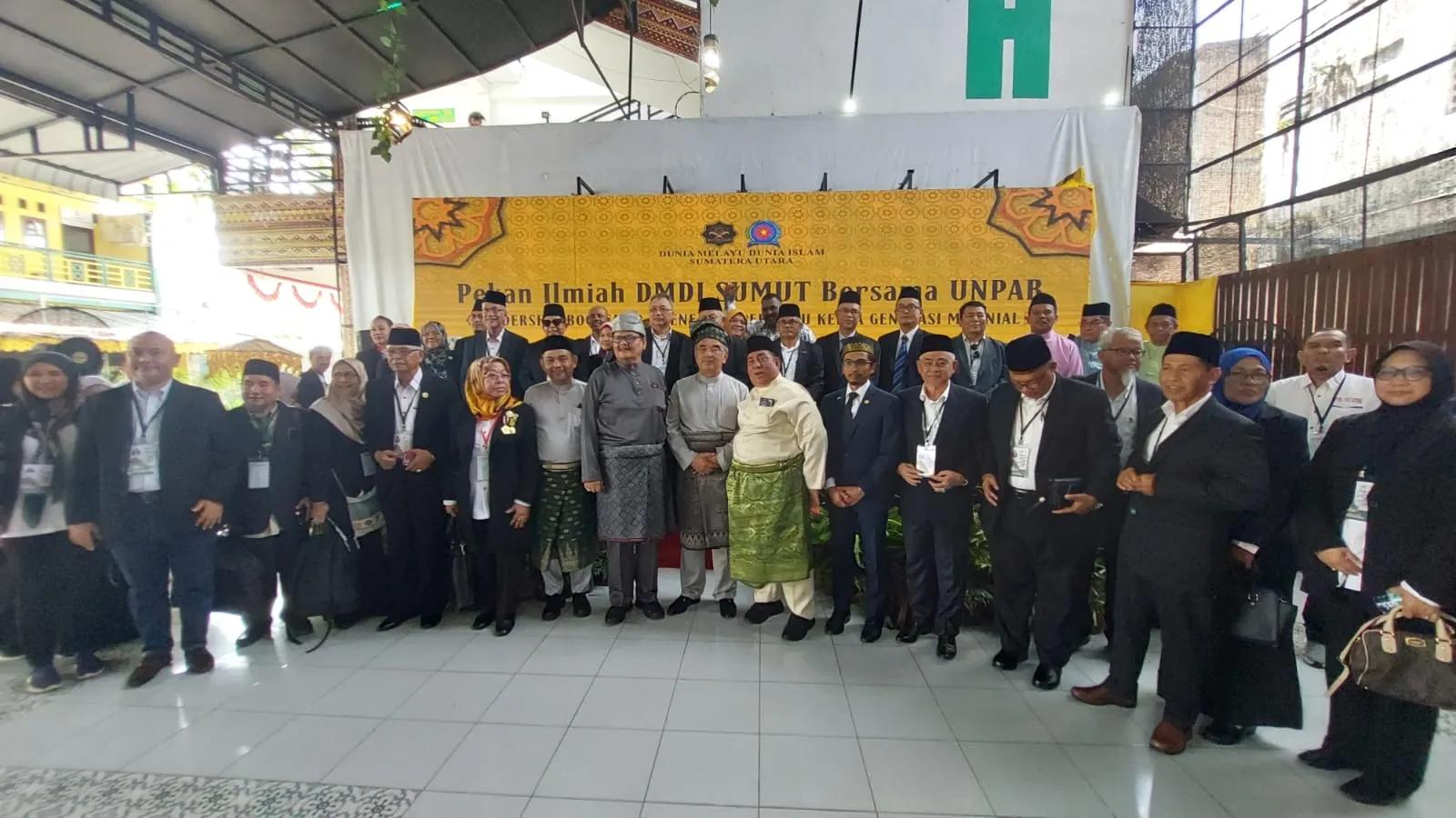 Pekan Ilmiah DMDI Sumut Bersama UNPAD Medan Menggelar Seminar