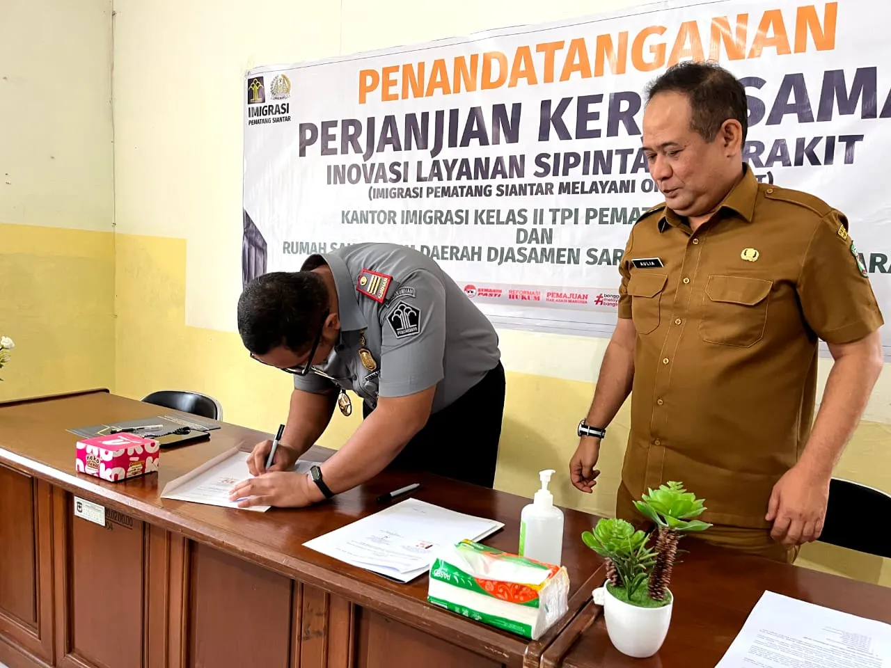 Imigrasi Kelas II TPI P. Siantar, Kanwil Kemenkumham Sumut, RSUD Djasamen Saragih Jalin Kerjasama