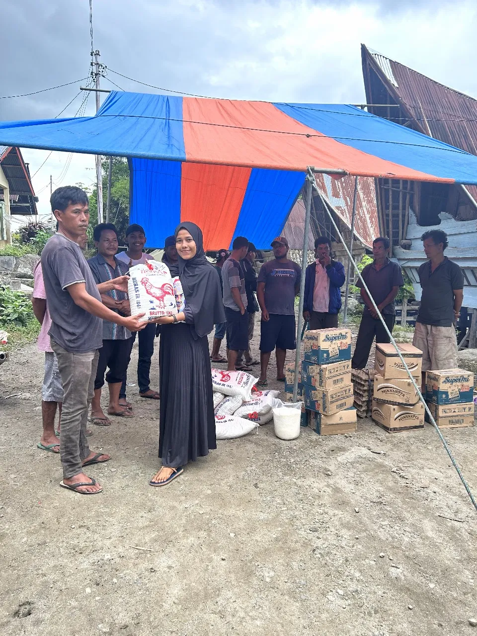 Gerak Cepat Srikandi Ganjar Bantu Korban Banjir Bandang di Samosir