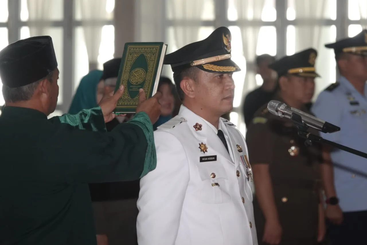 Pj Gubsu Hassanudin Lantik Pj Bupati Paluta Patuan Rahmat Syukur Hasibuan