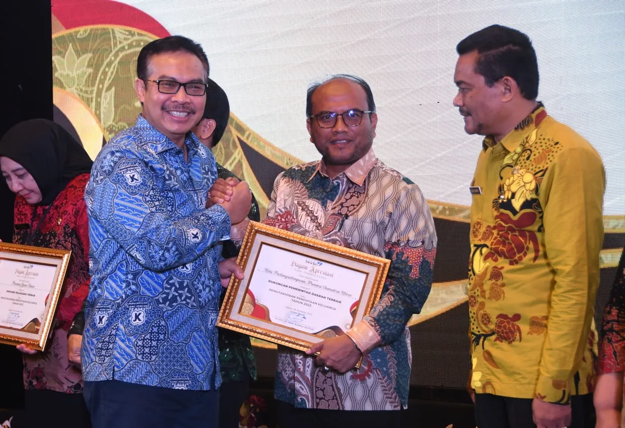 Padangsidimpuan Raih Penghargaan Pendataan Keluarga Tepat Waktu