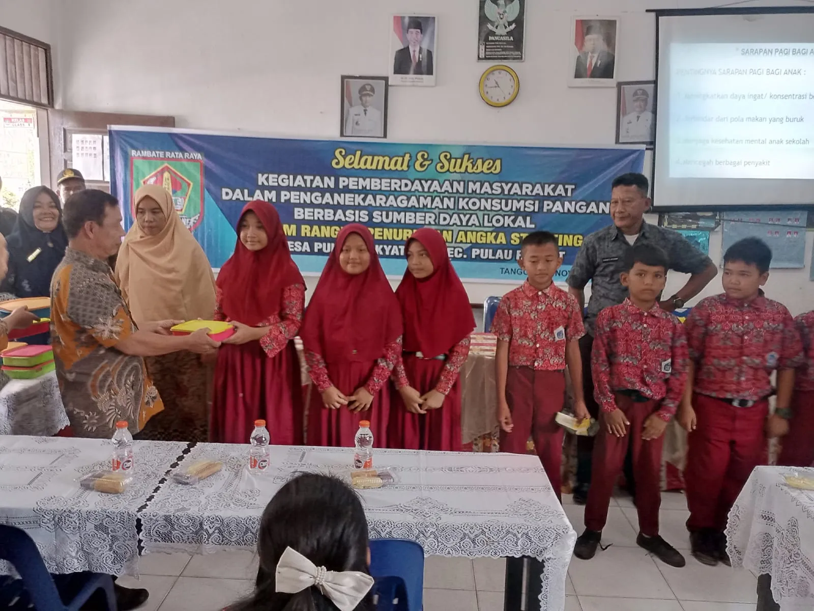 Dinas Ketahanan Pangan Asahan Beri Makan Bergizi Bagi Siswa/i SDN 017961 Pulau Rakyat Tua