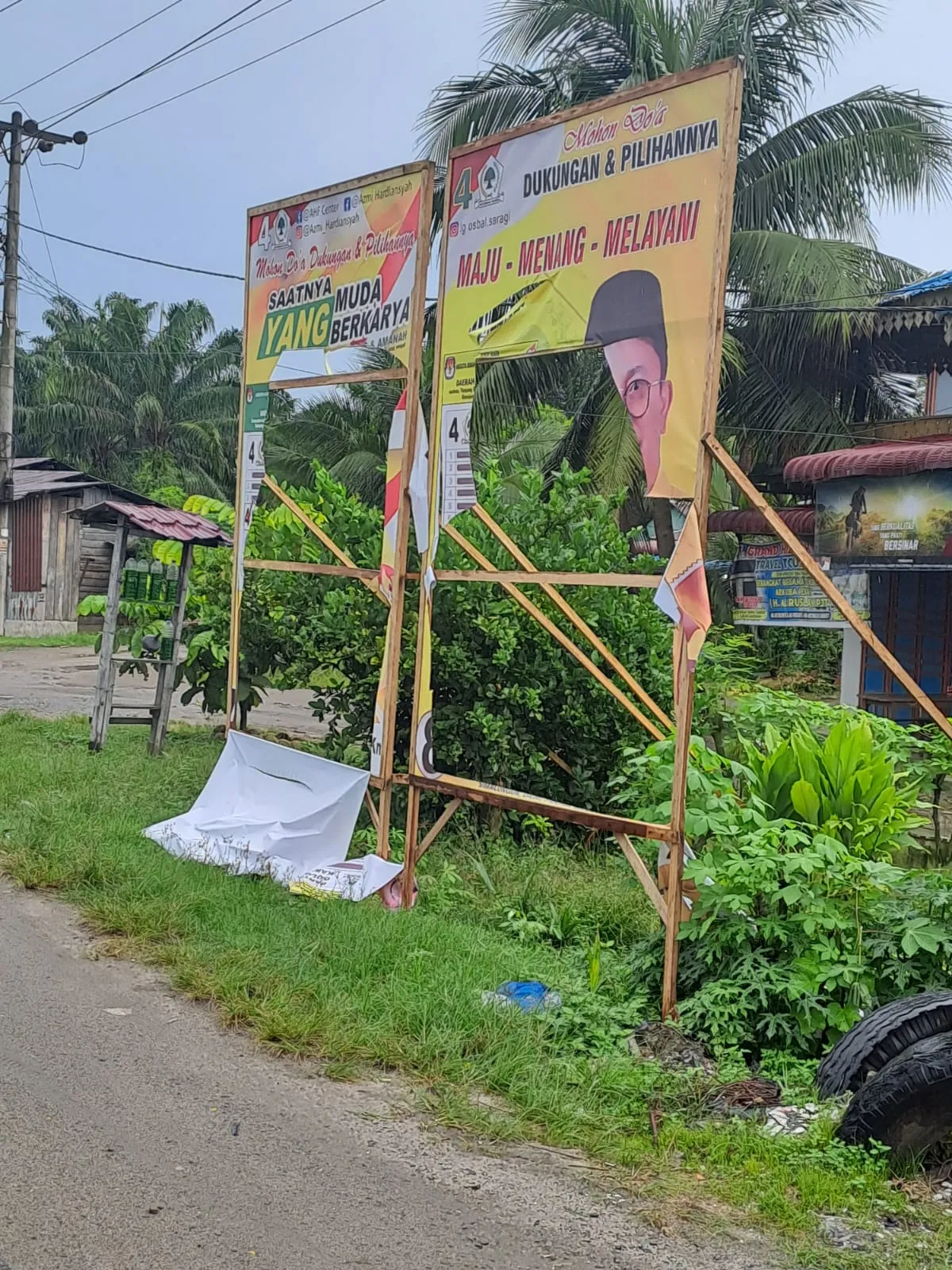 Baliho AHF Caleg DPRD Asahan Diduga Dirobek OTK