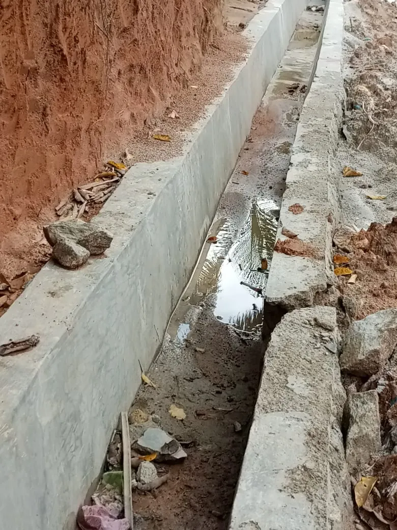 Proyek Drainase Bandar Pulau Pekan-Gunting Malaha Belum Selesai Dikerjakan Sudah Ambruk