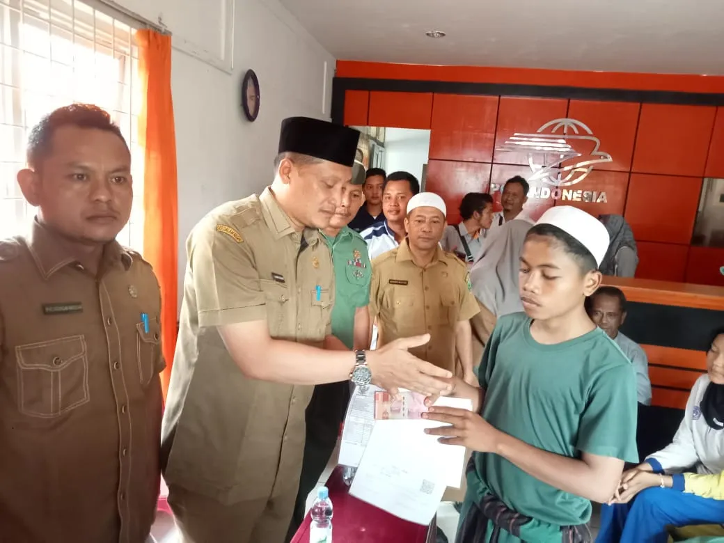 160 Anak Yatim Piatu Di Palas Terima Bantuan Kemensos RI
