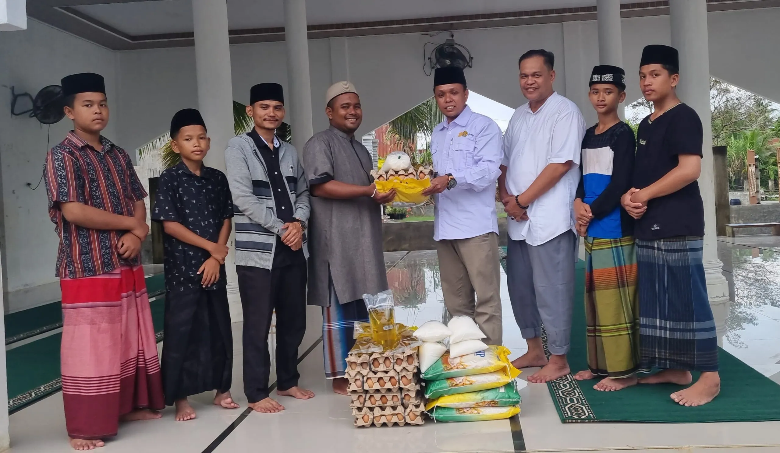 The Light From Pase Santuni Warga Terdampak Bencan Banjir