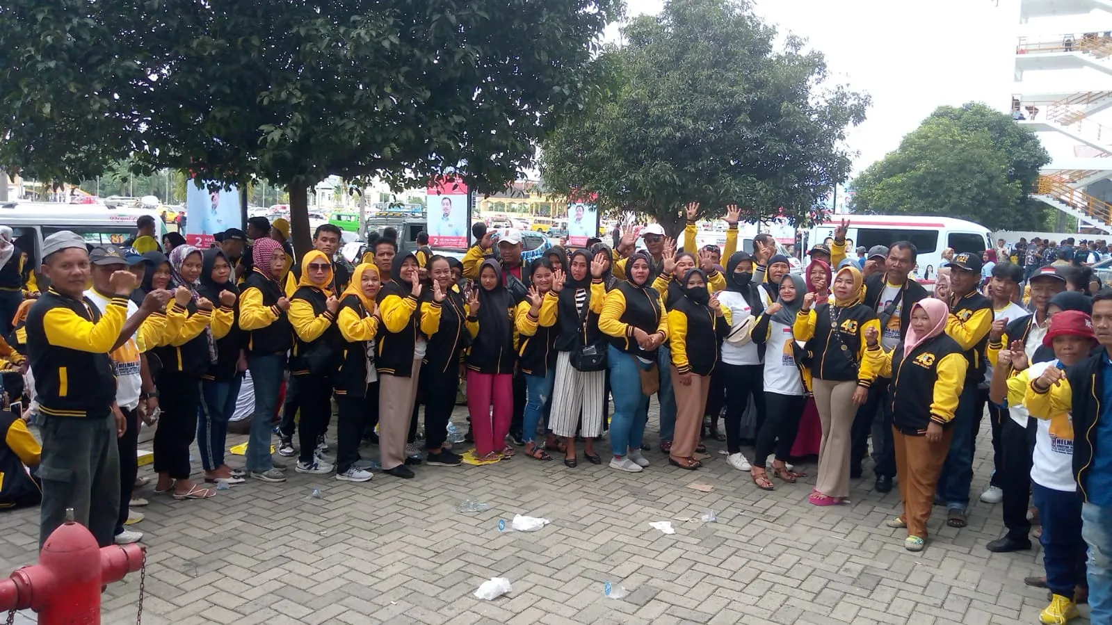 500 Massa Helmax Alex Tampubolon Hadiri Kedatangan Capres Prabowo Di GOR Pancing