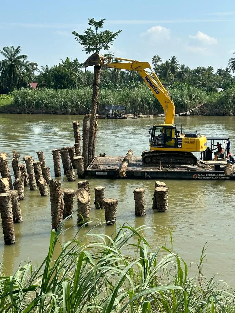 Sheet Pile Pekan Seruway Terancam Roboh