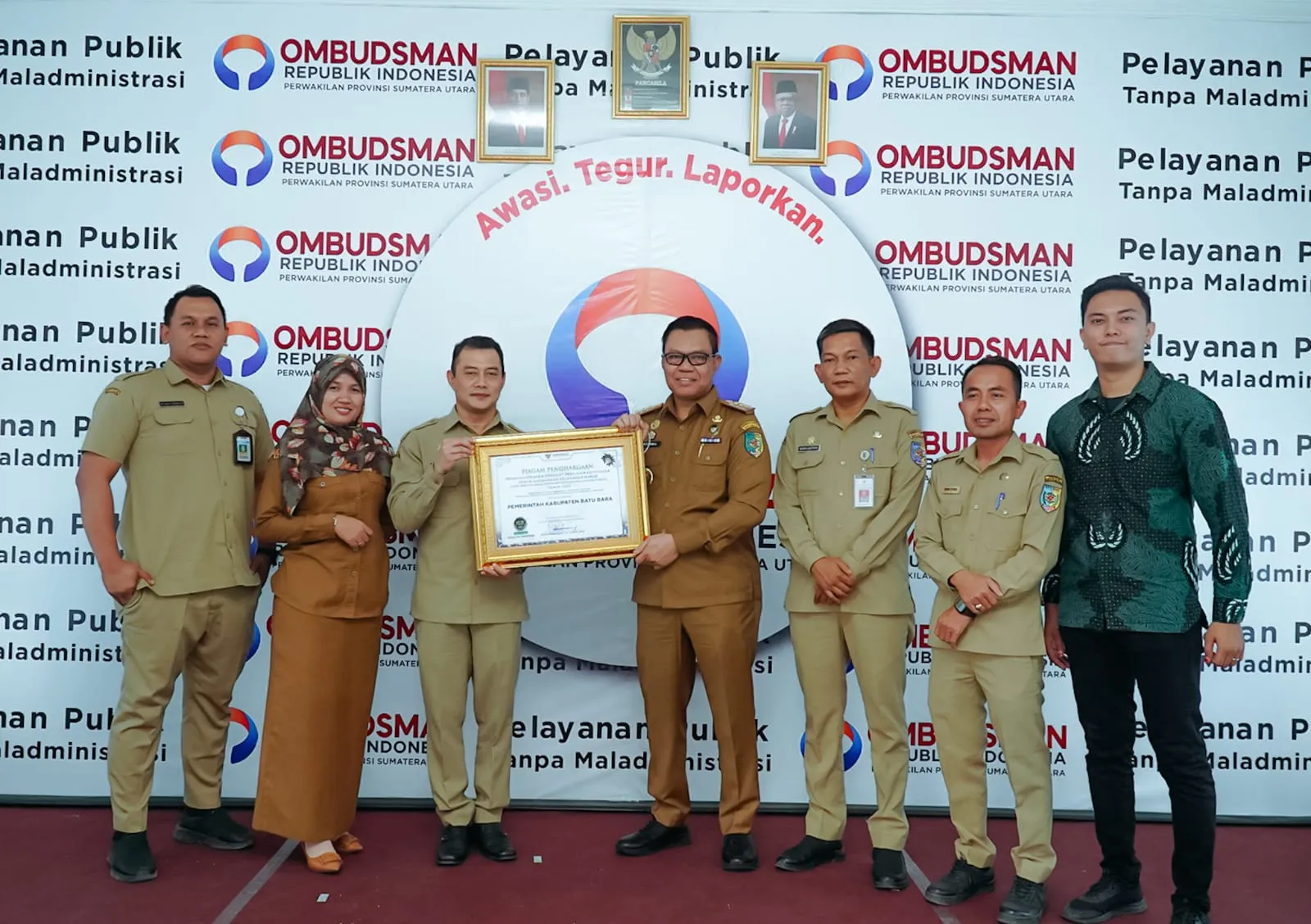 Pemkab Batubara Terima Penghargaan dari Ombudsman