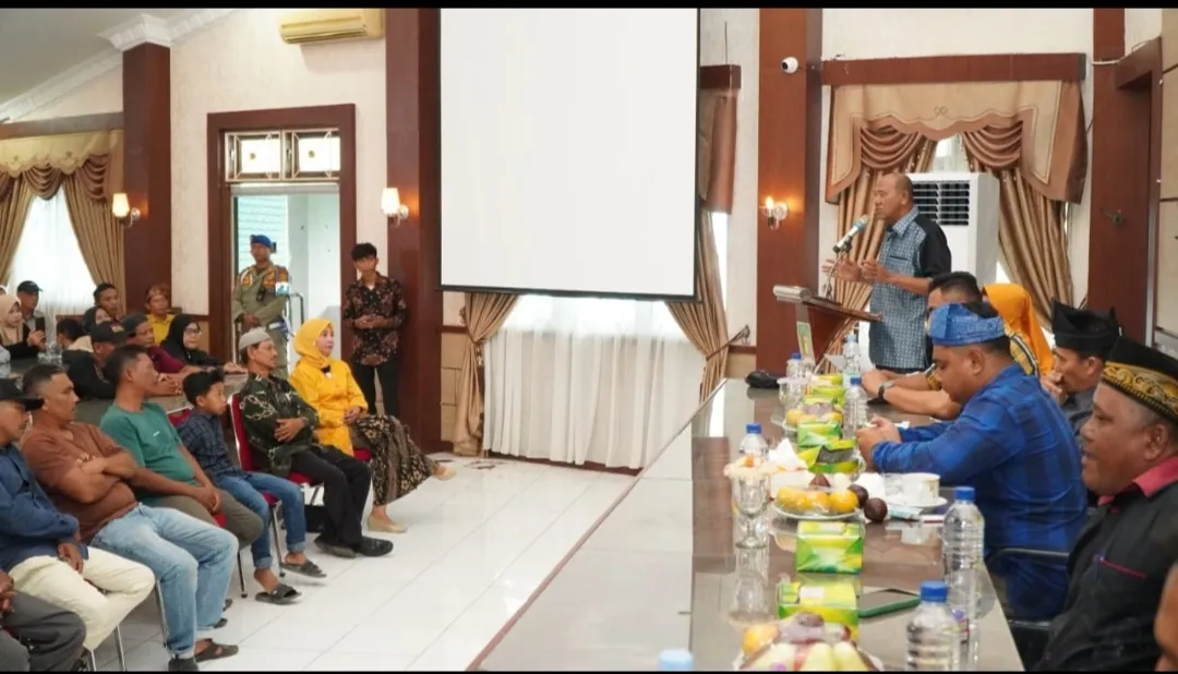 Syah Afandin Silaturahmi UMKM Bangsa Melayu "Mengangkat Barang Terendam"