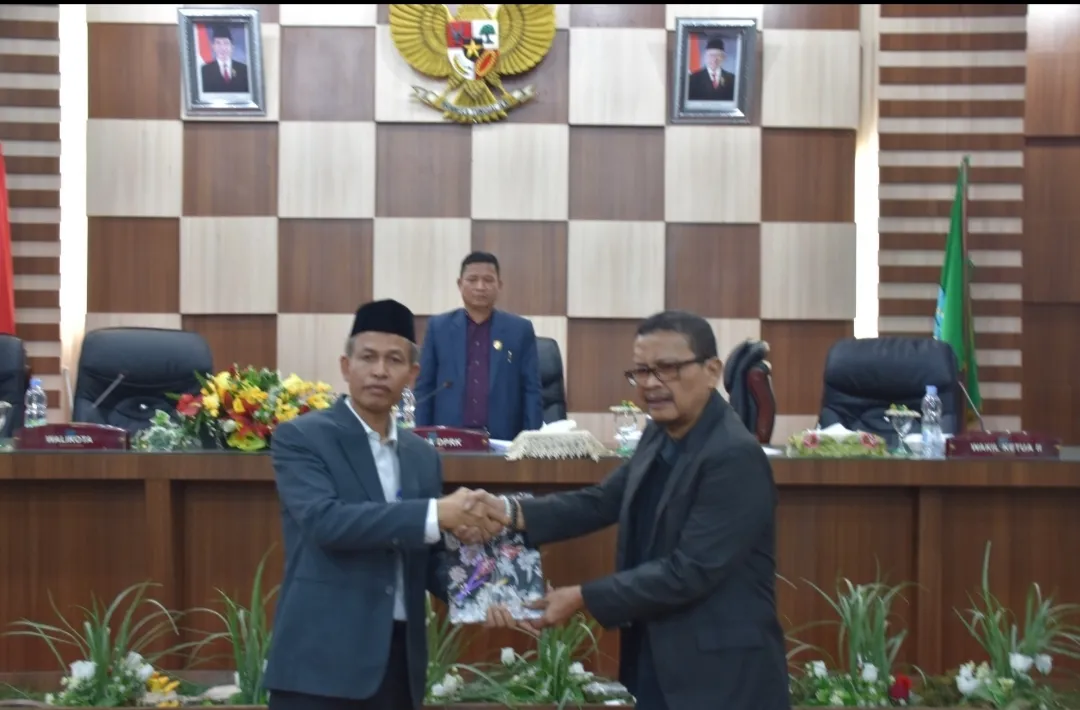 Wali Kota Langsa Sampaikan LKPJ 2023 ke DPRK