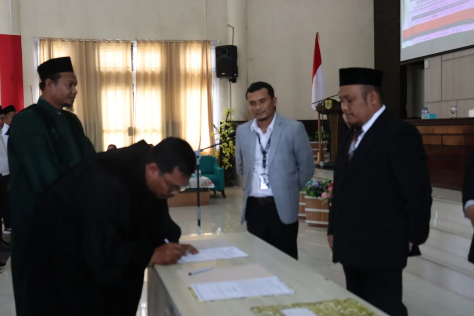 Bawaslu Lantik 24 Anggota Panwaslu Kecamatan se-Kabupaten Pakpak Bharat