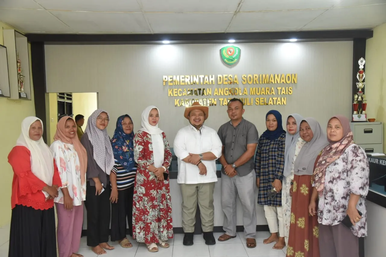 Bupati Tapsel Motivasi Aparat Desa Sorimanaon