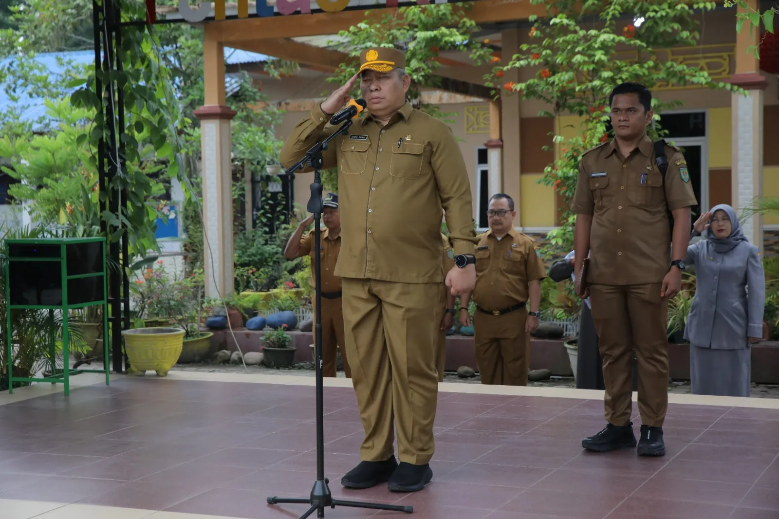 Asisten Administrasi Umun Pimpin Upacara MPLS