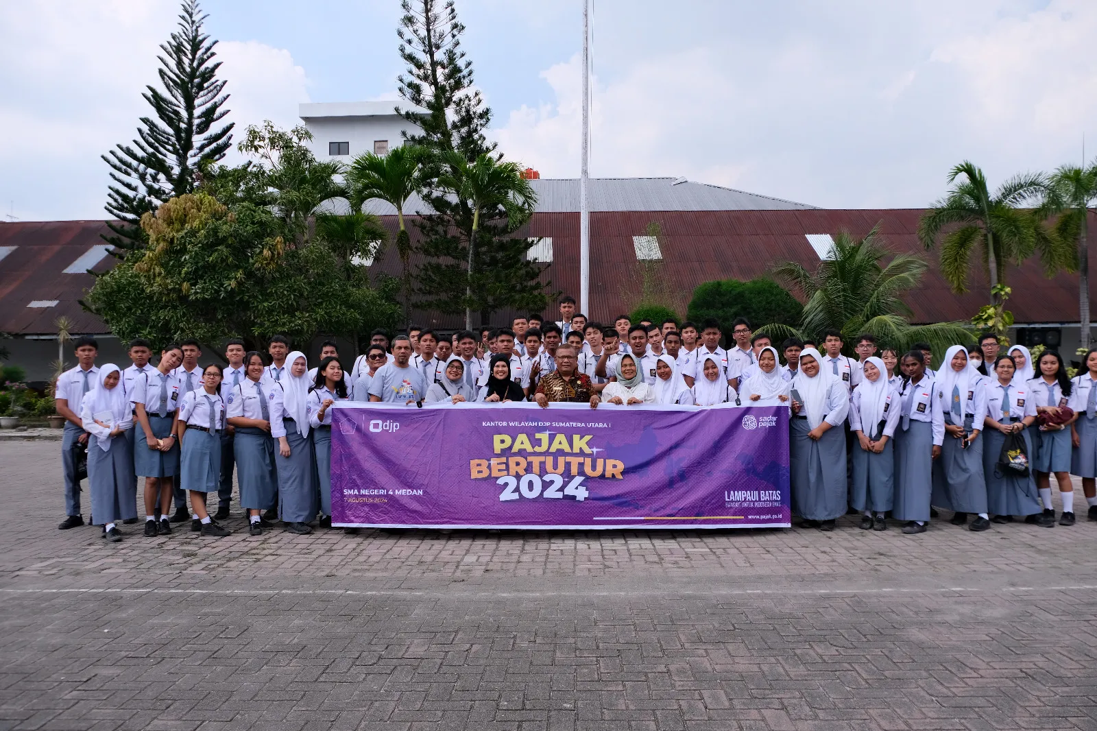 DJP Sumut I Pajak Gelar Pajak Bertutur Ke Siswa SMAN 4