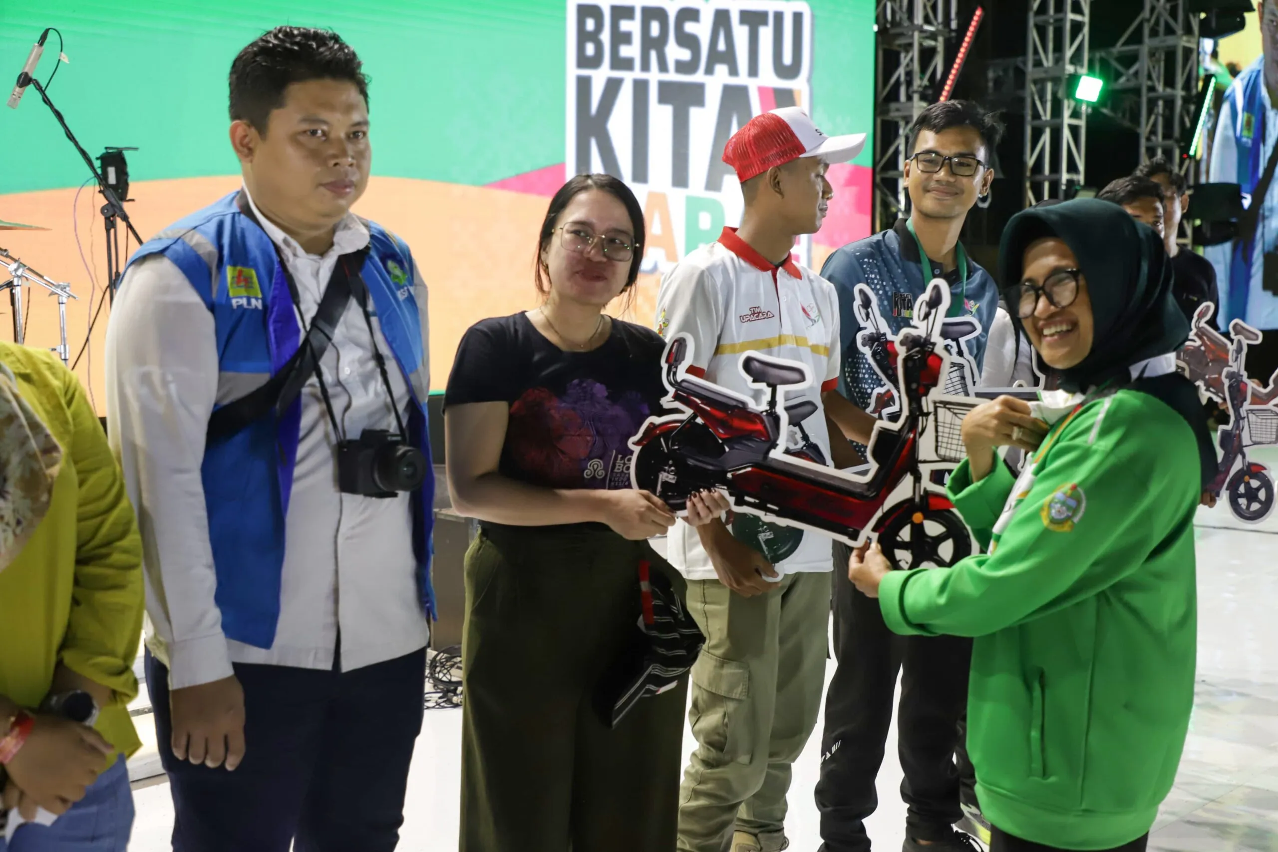 Walikota Siantar Hadiri Pembukaan PON XXI Aceh - Sumut