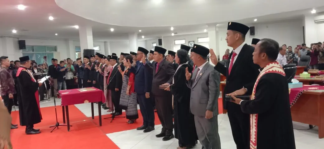 25 Anggota DPRD Kabupaten Nias Dilantik