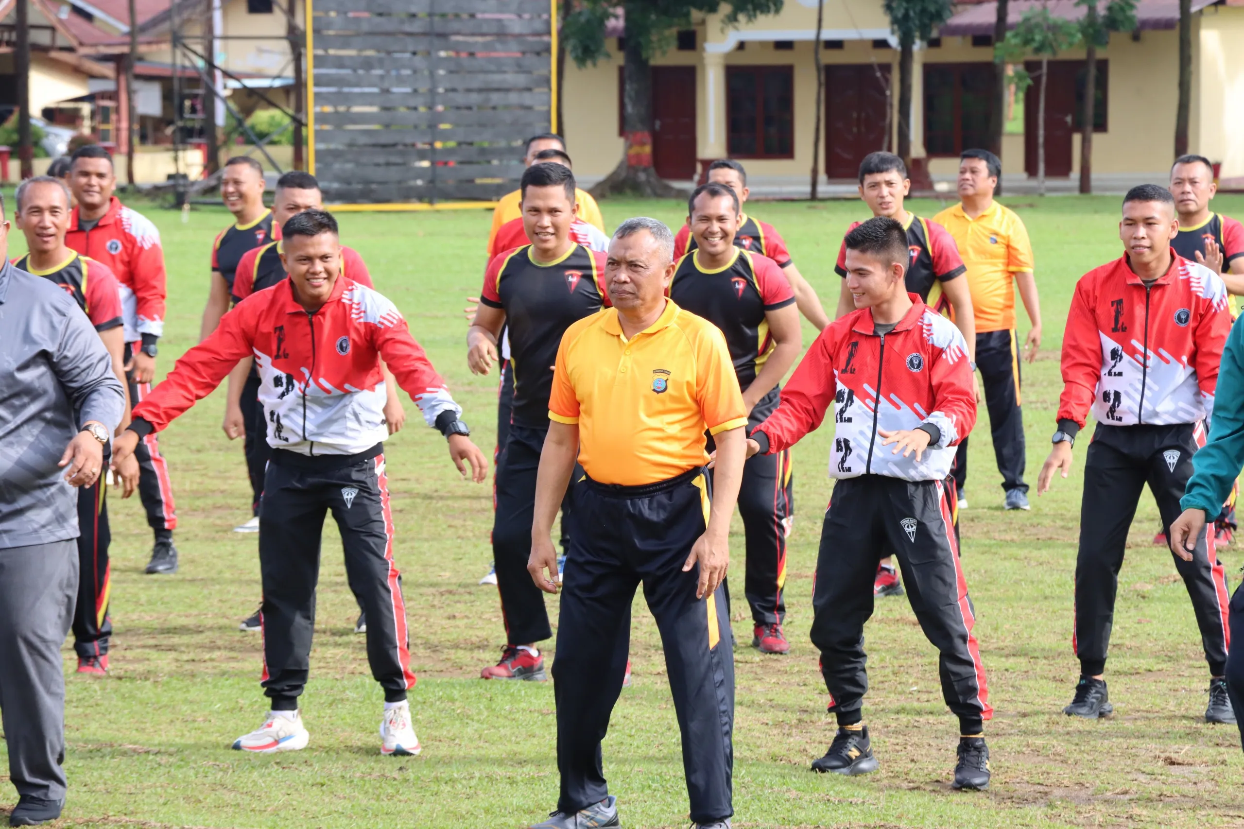 Sambut HUT Ke 79  Korps Brimob, Polres Pematangsiantar Ikuti Olahraga Bersama