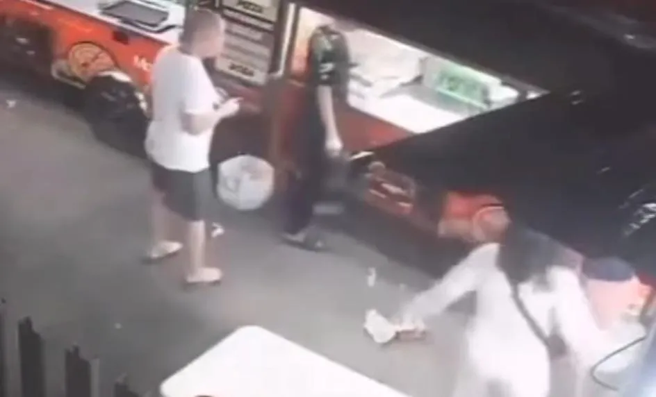 Viral Di Medsos, Karyawan Roti Bakar Dianiaya Dokter Koas RSU Dr Pirngadi
