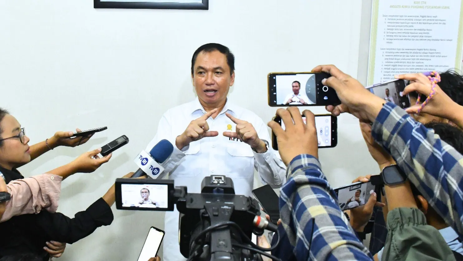 Persaingan Usaha Berpengaruh Bagi Pencapaian Target Pertumbuhan Ekonomi 8 Persen
