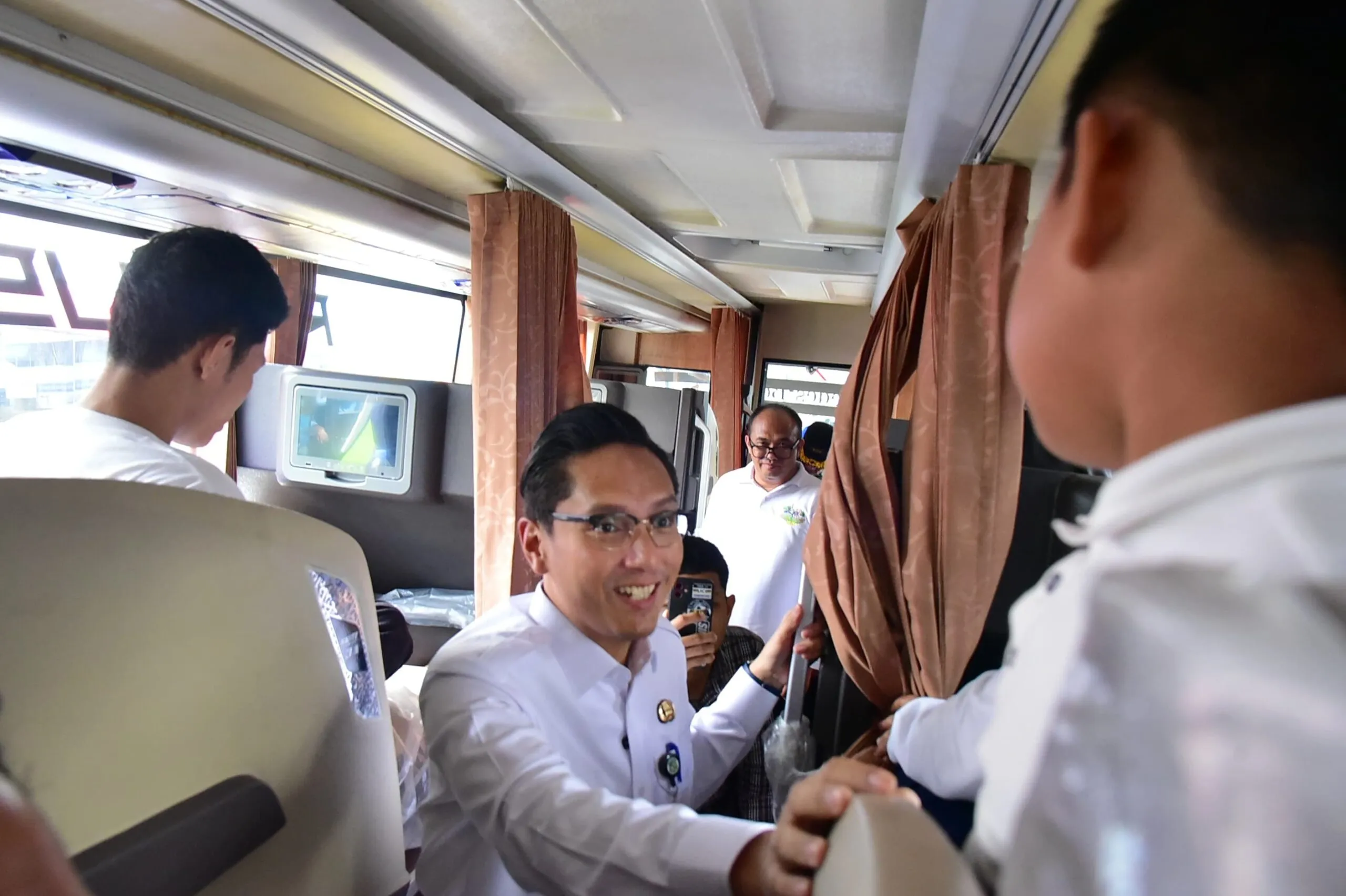 Rico Waas Lepas 1.969 Pemudik Ke 12 Kota Tujuan