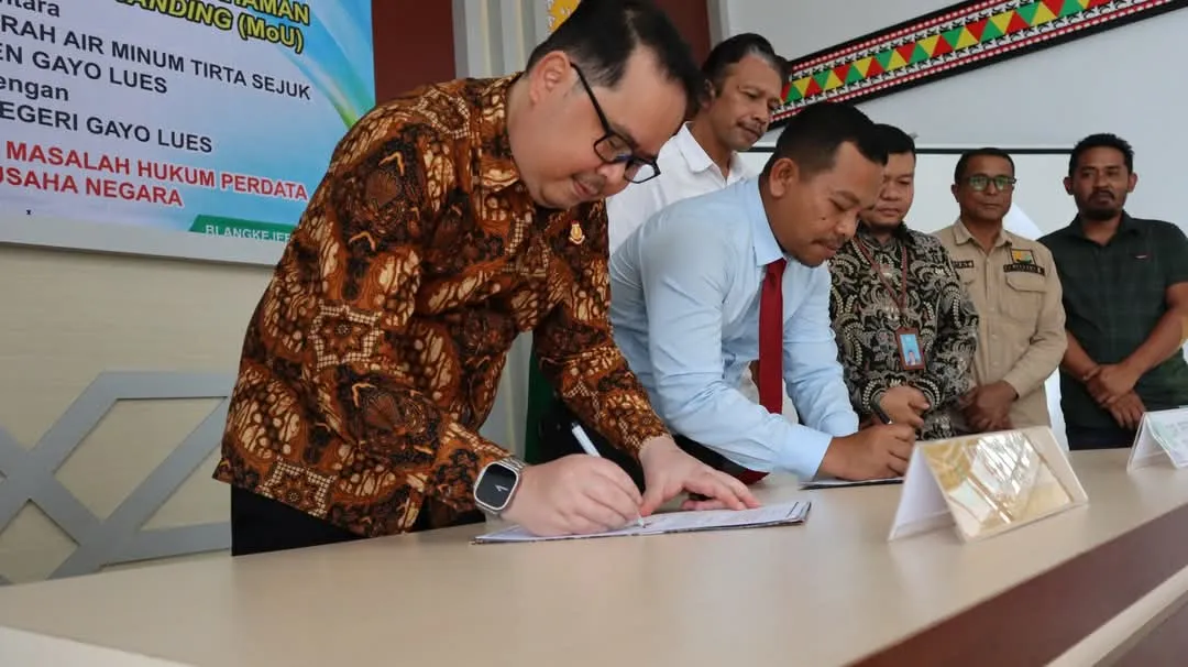 Kejari Gayo Lues Dan Perumda Tirta Sejuk Teken MoU Pengawalan Hukum