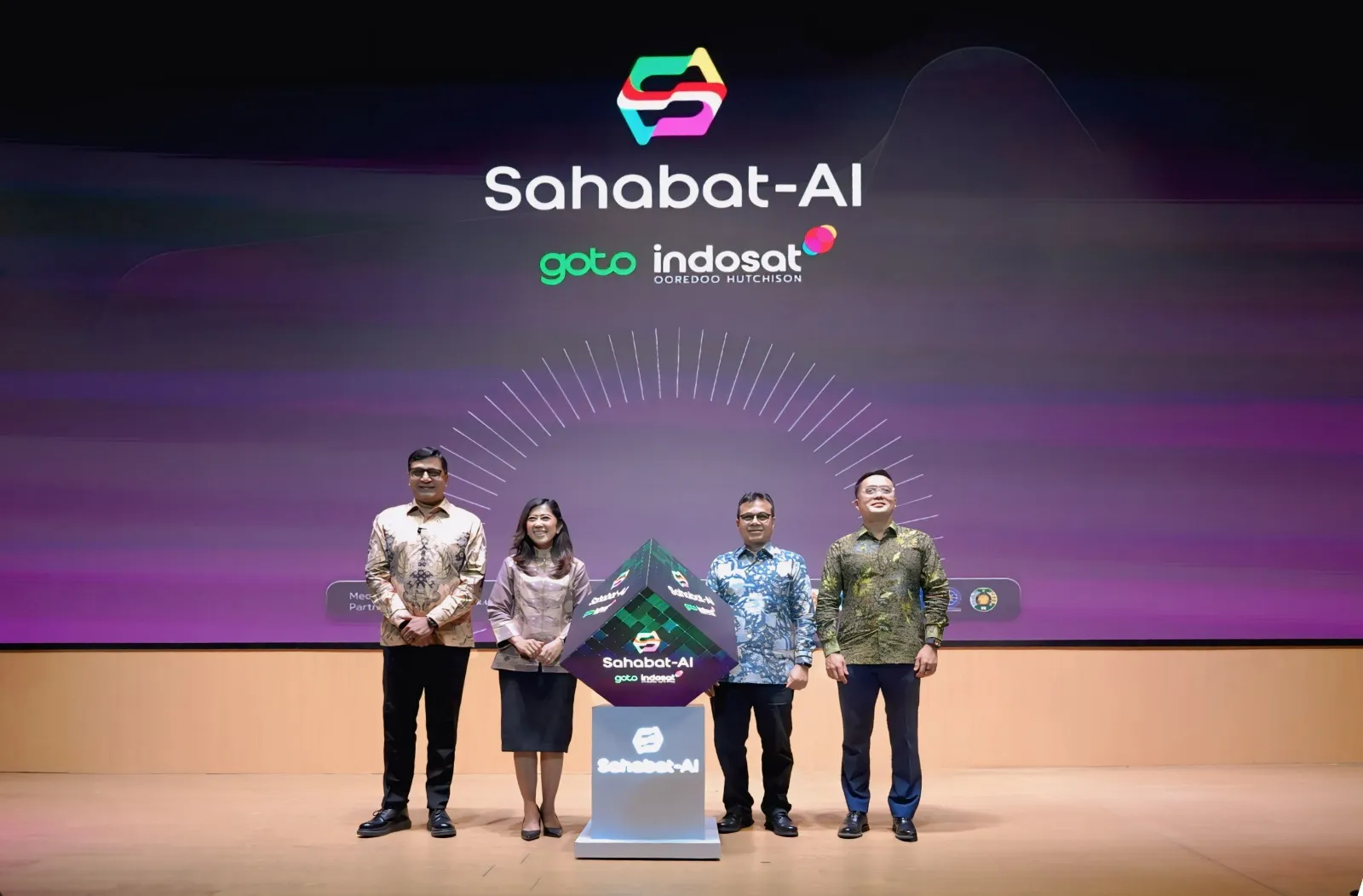 Indosat Dan GoTo Luncurkan Sahabat AI Model 70 Miliar Parameter, Chat Multibahasa