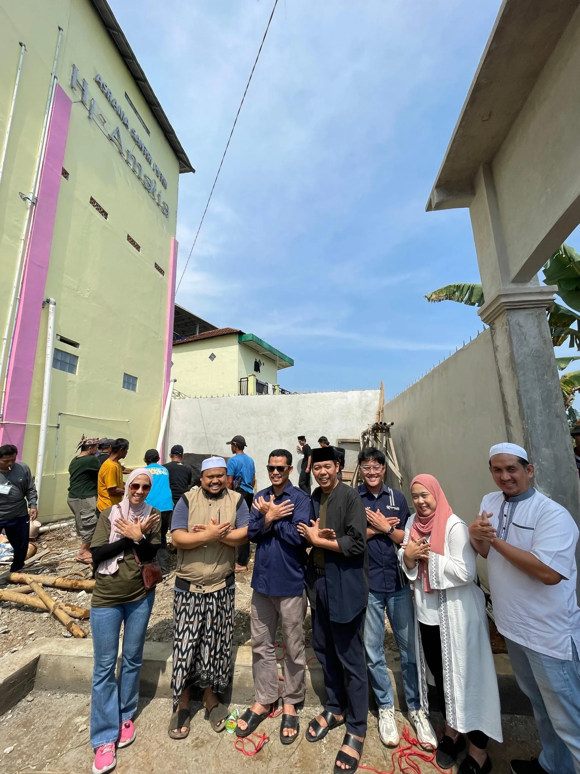 PertaLife Insurance Berbagi Kurban Di Hari Raya Idul Adha 1446 H