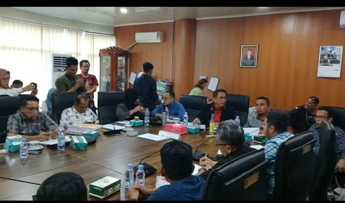 Edwin Sugesti Geram Dituding Back Up Perusahaan Ekspedisi