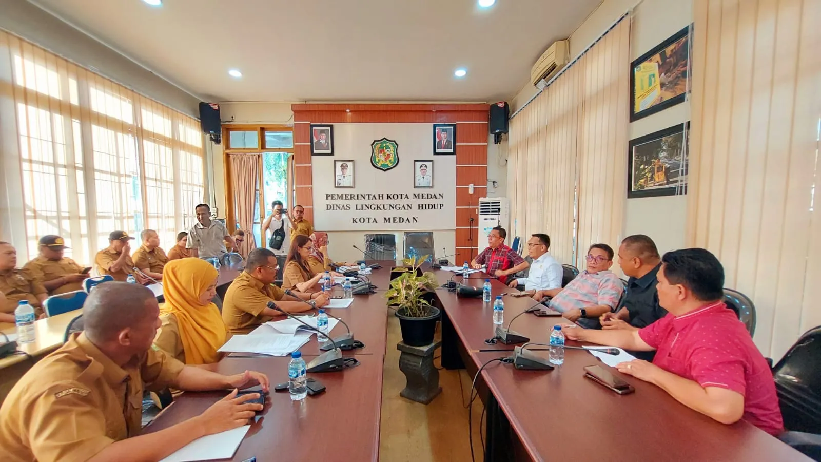 Camat Se-Kota Medan Nunggak Retribusi Sampah Rp2,8 Miliar