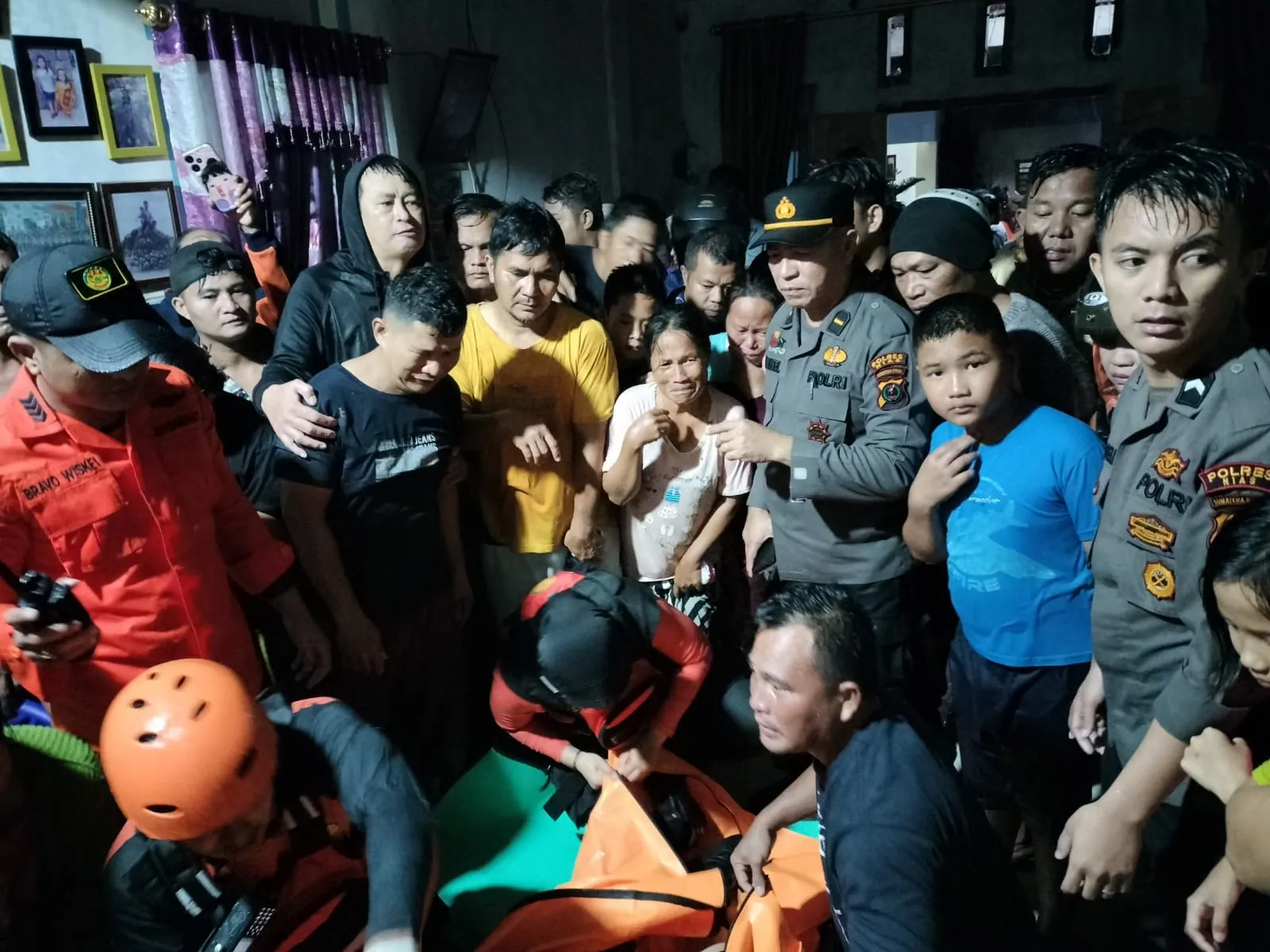 Saat Ke Kamar Mandi, Pinggir Sungai, Nou  Teerjatuh Dan Meninggal