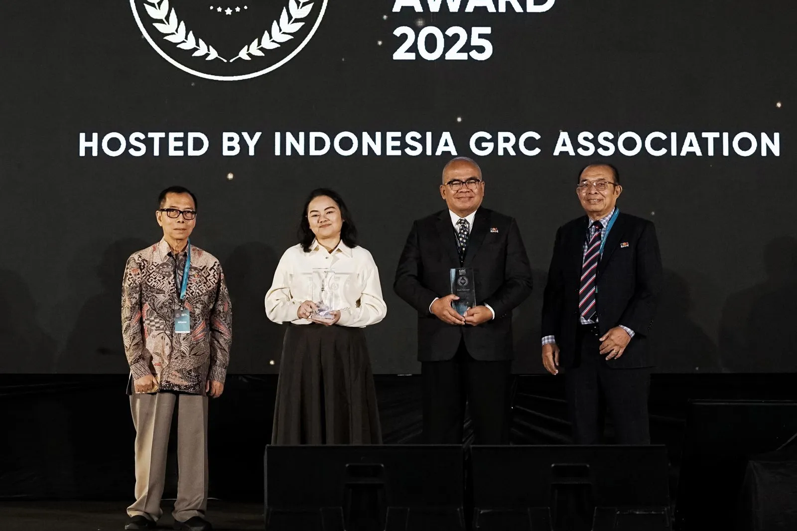 Amien Sunaryadi Dianugerahi GRC Lifetime Achievement Award 2025