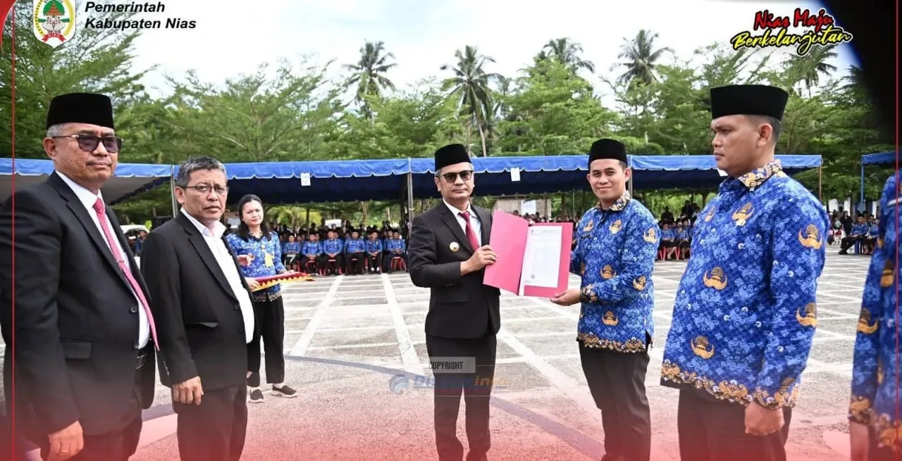Bupati Nias Serahkan SK Dan Ambil Sumpah PPPK Formasi 2023 - 2024