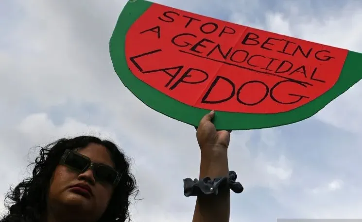 Protes Meletus di Amerika Latin, Israel Cegat Kapal Bantuan Gaza
