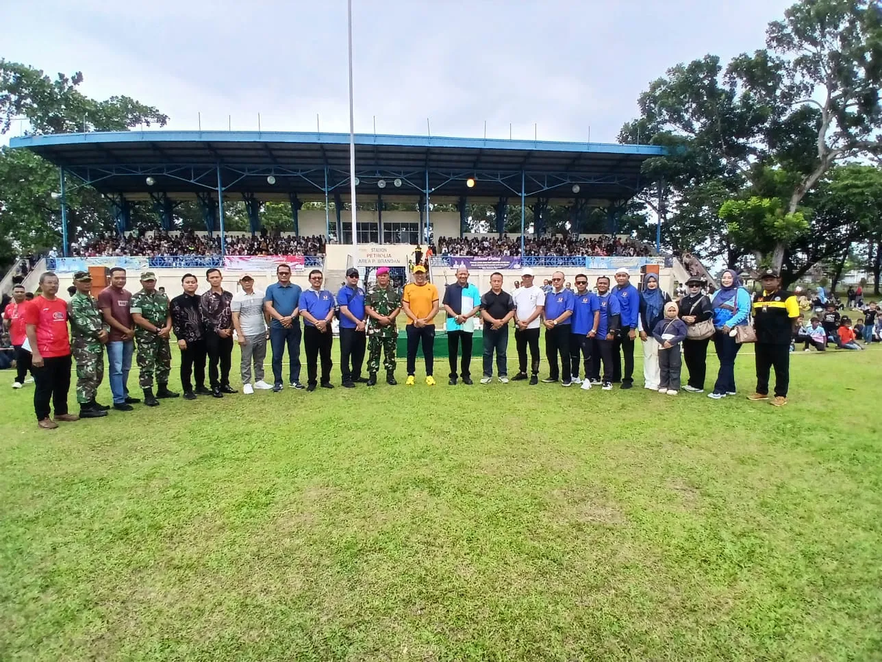 Ketua KONI Langkat Buka Festival Drum Band Se-Sumut 