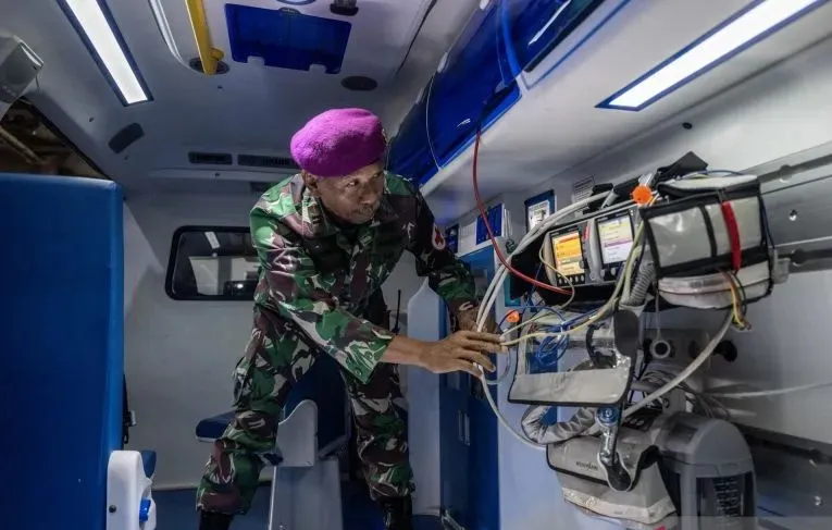 TNI Tambah Kapal Perang  Antar Logistik ke Sumatera