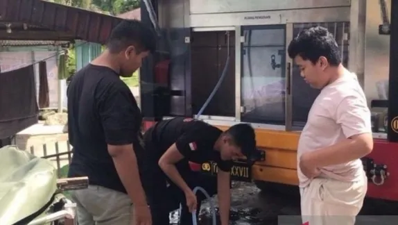 TNI Kerahkan Kenderaan Khusus Sediakan Air Bersih Warga Agam