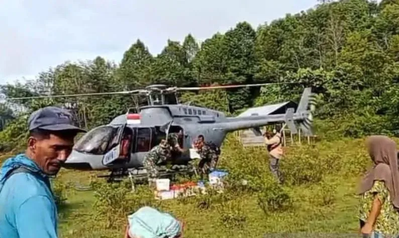 Bantuan Korban Bencana di Sikundo Via Udara