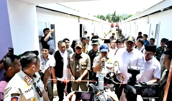 Gubsu Dampingi Mendagri Resmikan Huntara Dan Bantuan Dana Di Tapsel