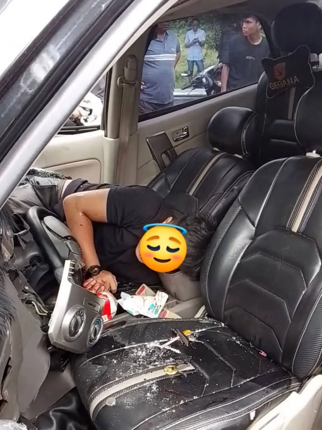 Toyota Rush - Truk Tronton Tangki Laga Kambing Di Jalinsum Pulau Rakyat Asahan