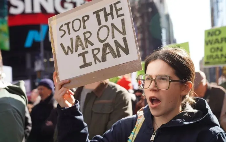 Iran Umumkan Serangan Rudal Terbaru ke Israel dan Pangkalan AS