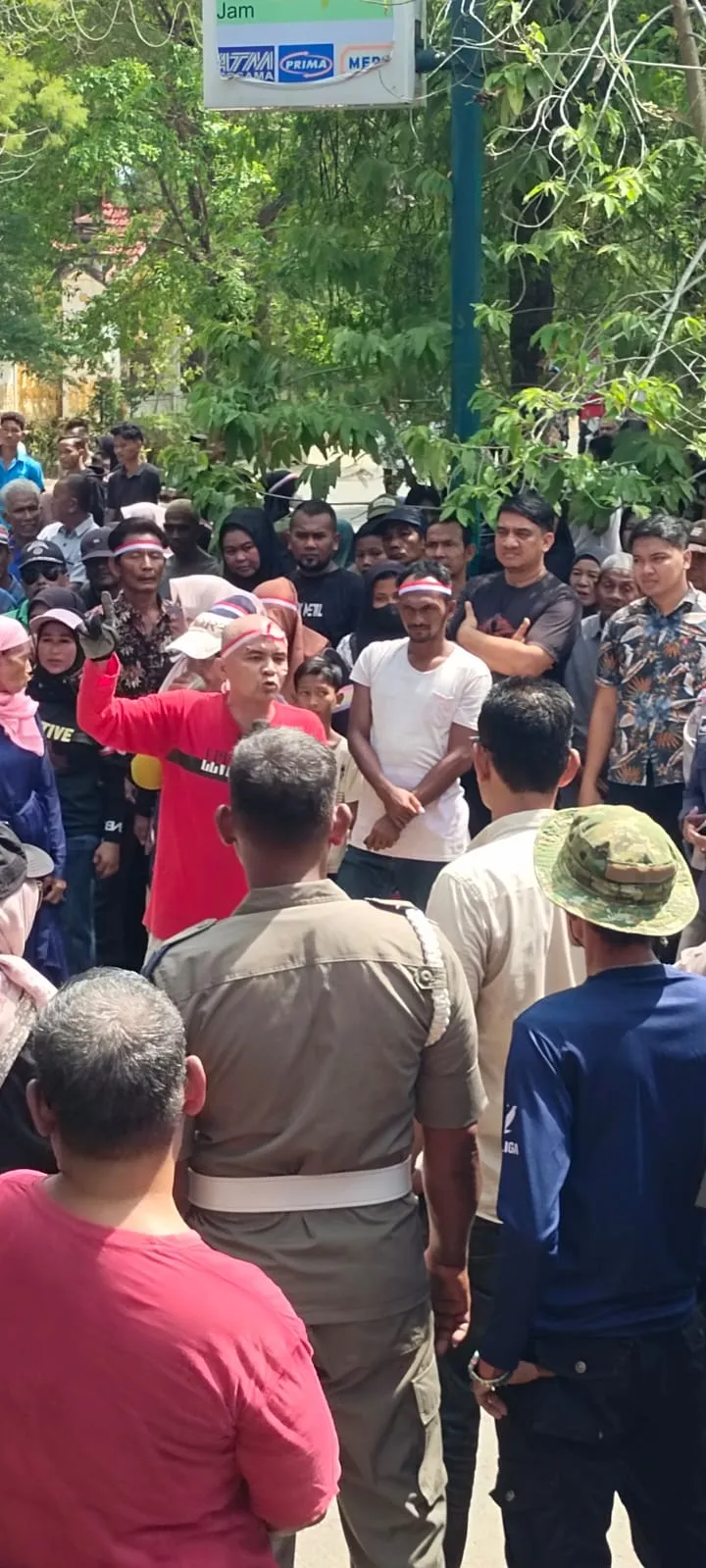 Ratusan Warga Datangi Kantor DPRK dan Pemko Langsa Tuntut Pembagian Uang Banjir,
