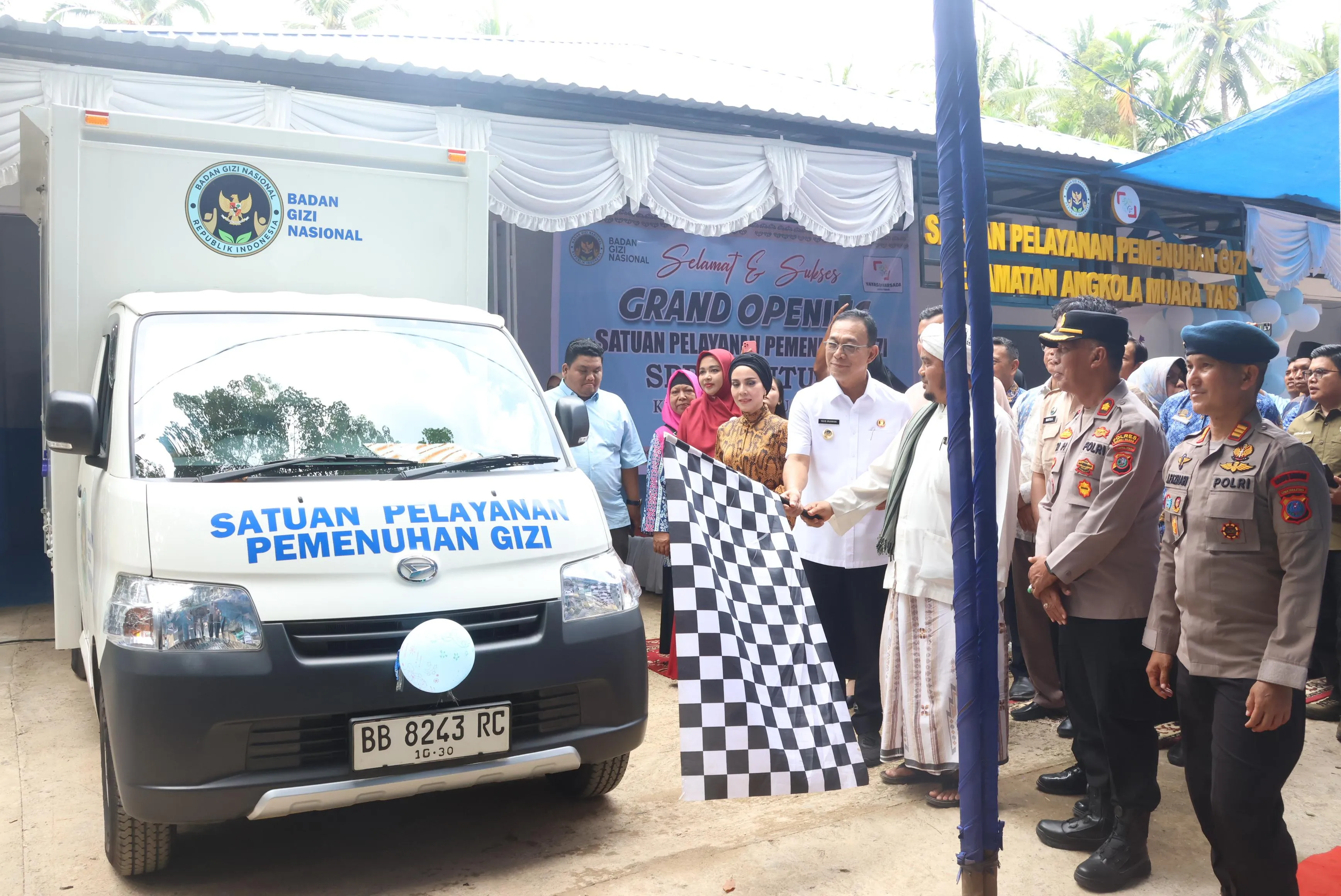 Bupati Tapsel Minta Pengelola SPPG Belanja Bahan Lokal