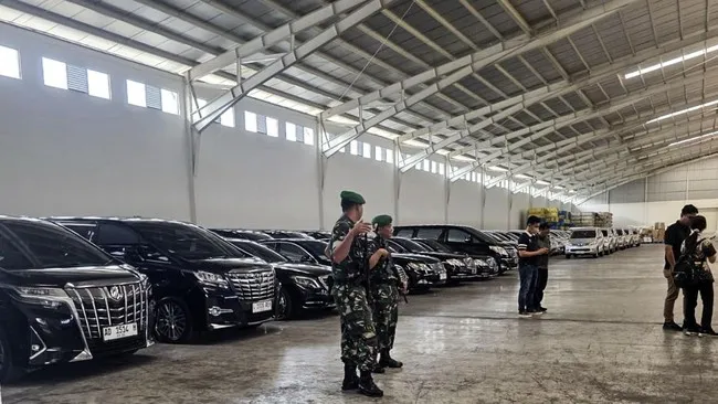 Kejagung Sita 72 Mobil Milik Sritex: Alphard, Lexus 570 Hingga Maybach S500
