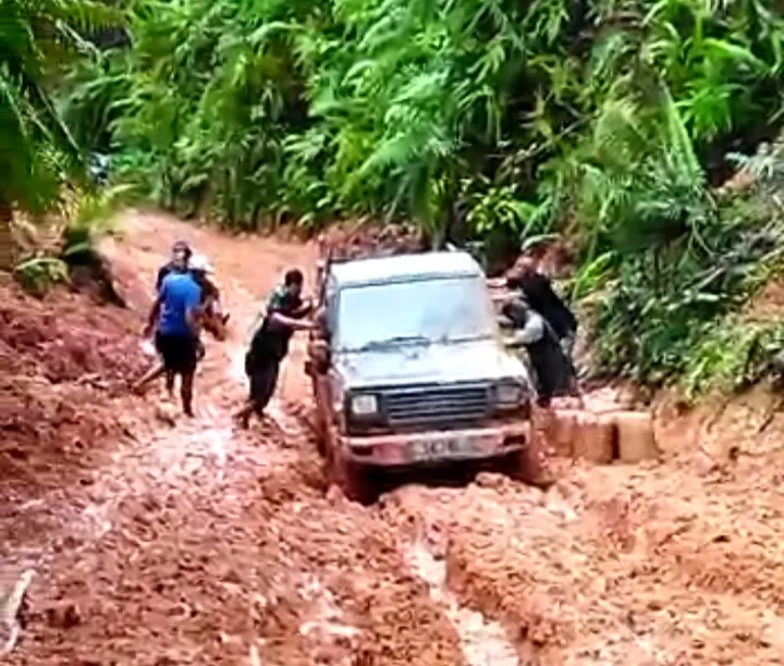 Warga Lima Desa Rantobaek Tersiksa