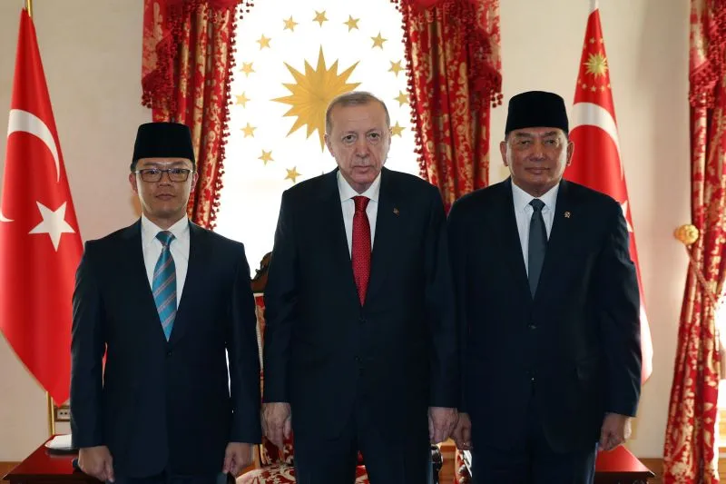 Menlu  - Menhan  Temui Presiden Erdogan