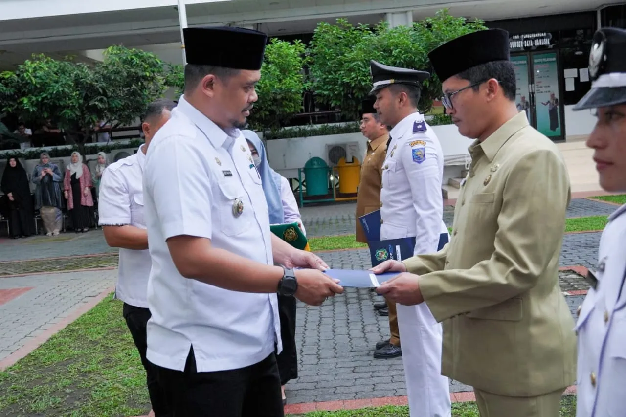 Walikota Medan Lantik 6 Pejabat Tinggi Dan Administrasi