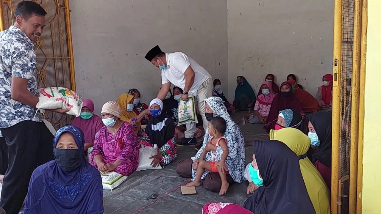 KADIN Batubara Bagi Sembako